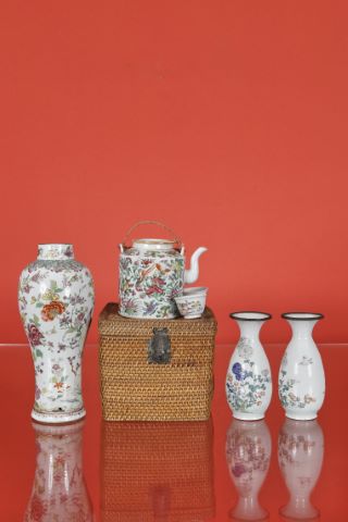 Chine 3 vases et 1 service à thé