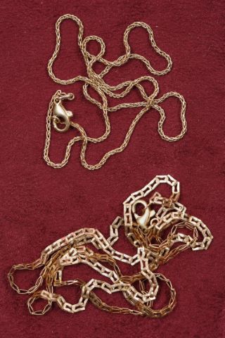 2 chaînes