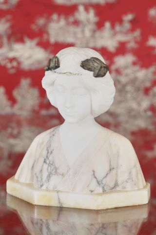 Buste de femme