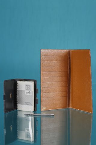 1 agenda + 1 porte-carte