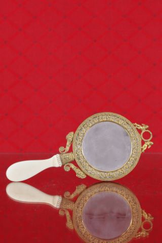 Miroir à main