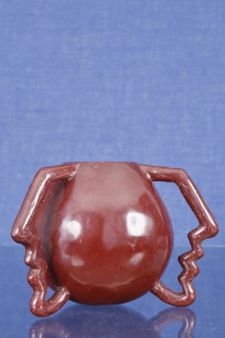 Vase à 3 anses