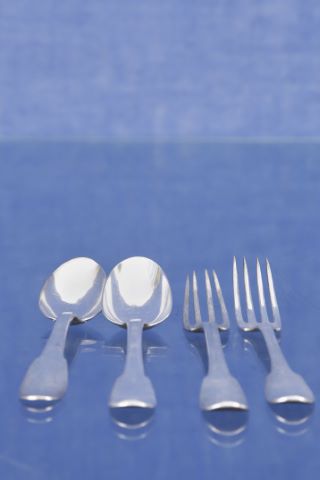 2 fourchettes + 2 cuillères