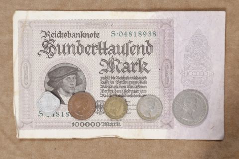 Ensemble de pièces et billets étrangers