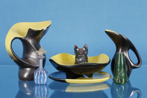 Ensemble de coupes, pichets...[6 pièces + 1]