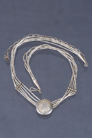 Dans le goût amérindien Collier ras du cou