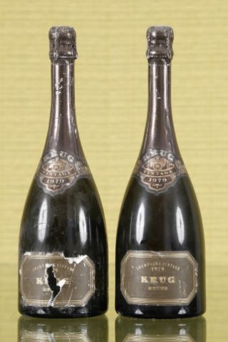 2 bouteilles Vintage