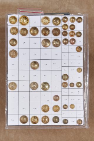 Important ensemble de boutons de collection [+ de 50]