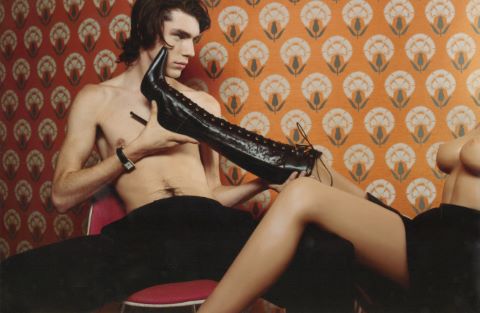 Photographies de mode et de charme à thématique fétichiste
