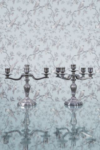 Paire de chandeliers modèle Chaumontel