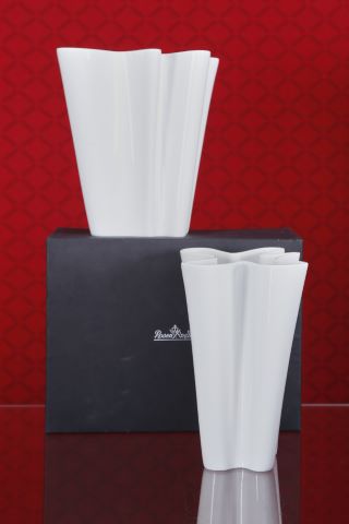 2 vases