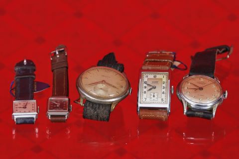 3 montres d’homme + 2 montres de dame