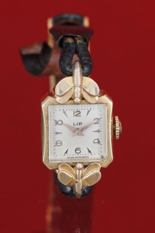 Montre bracelet femme carrée
