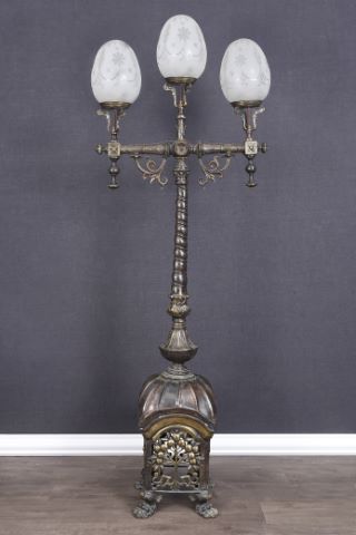 Grand lampadaire à 3 bras de lumière