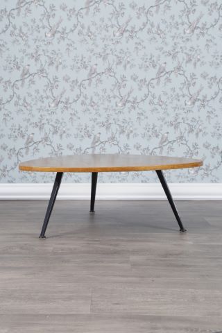 Table basse de forme libre
