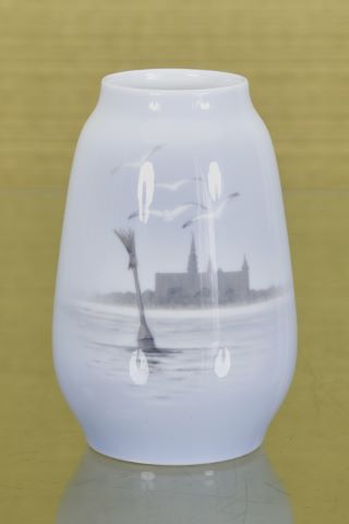 Manufacture royale de Copenhague Vase tronconique...