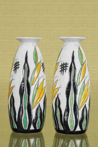 Boch La Louvière (1841-2011) Paire de vases à col...