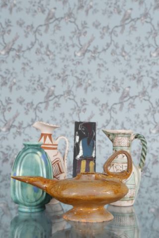1 lampe à huile + 2 pichets + 1 vase