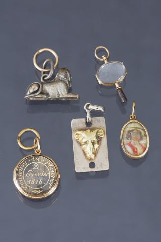 5 pendentifs