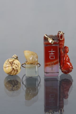 Chine et Japon 4 pendentifs