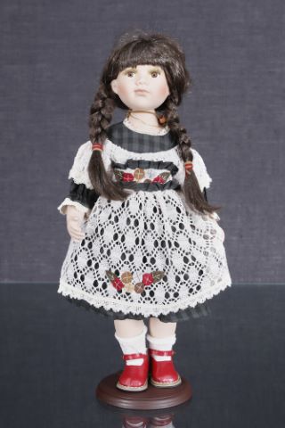 Poupée, modèle Nele
