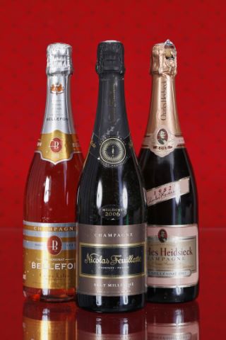 3 bouteilles de Champagne
