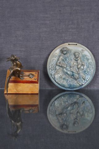 2 objets décoratifs