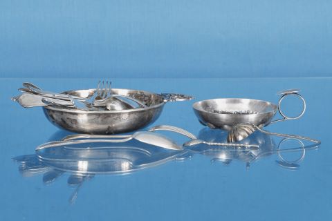 Ensemble de pièces en métal argenté