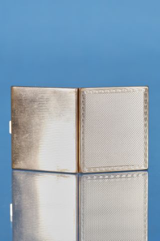 Poudrier rectangulaire de style Art Déco
