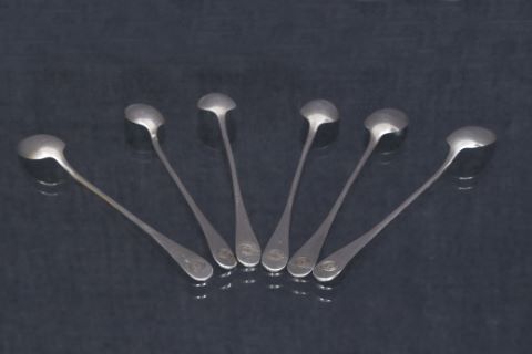 Suite de 6 cuillères à cocktail
