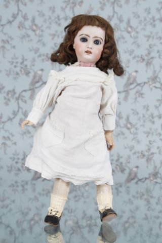 Poupée, taille 7