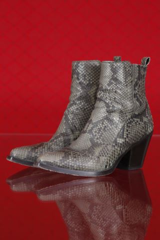 2 paires de bottines