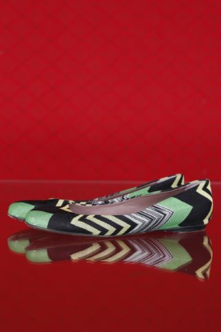 1 paire de derbies + 2 paires de ballerines