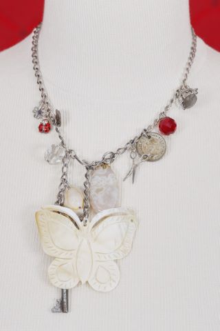 1 sautoir + 1 collier ras-du-cou