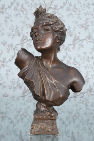 Buste de femme drapée, Thaïs