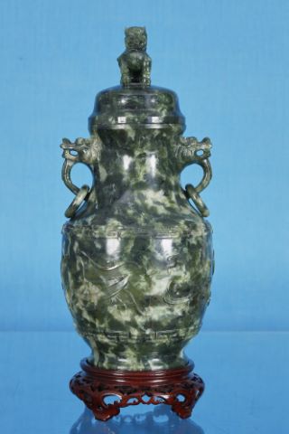 Vase balustre couvert