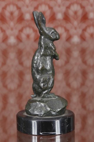Antoine Bofill (c.1875-1939/53) Lièvre dressé