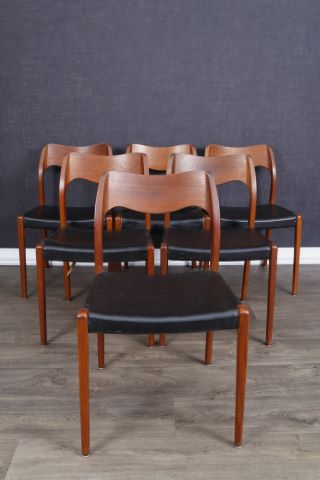 Niels O. Møller (1920-1982) Suite de 6 chaises,...