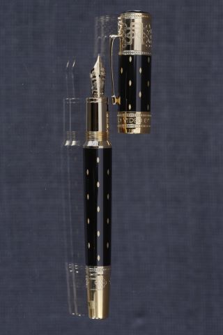 Montblanc Elisabeth I, stylo plume série limitée...