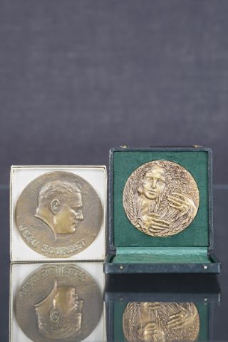 2 médailles