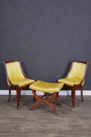 2 chaises gondoles + 1 tabouret curule