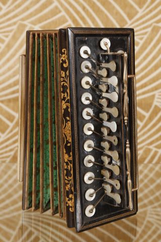 Accordéon romantique ou flutina