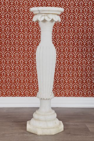 Colonne en marbre de Carrare