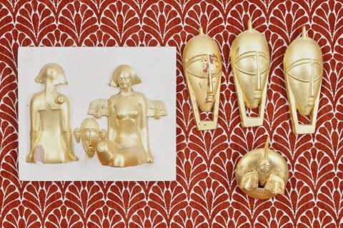 Ensemble de 9 bas-reliefs