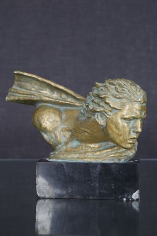 Buste de Jean Mermoz