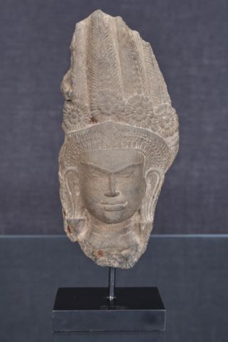 Tête de Devata