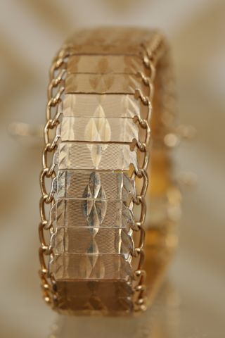 Bracelet ruban articulé