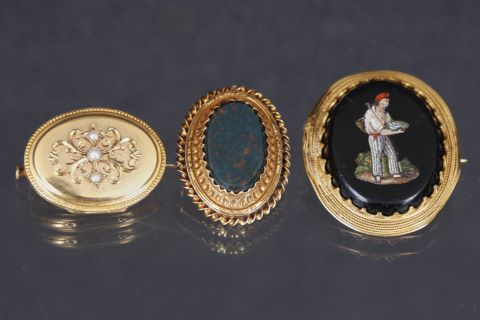 3 broches