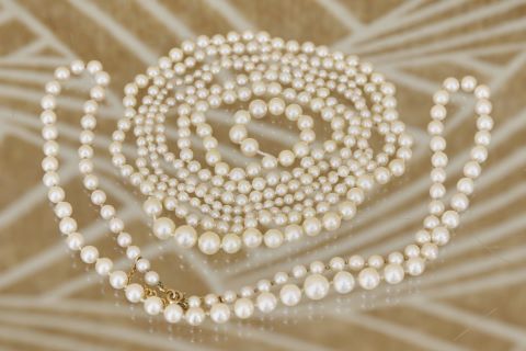 2 colliers de perles de culture