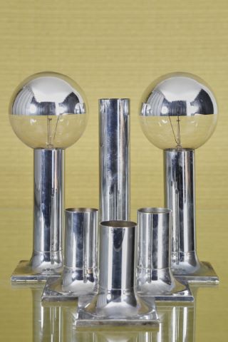 6 colonnes formant lampe